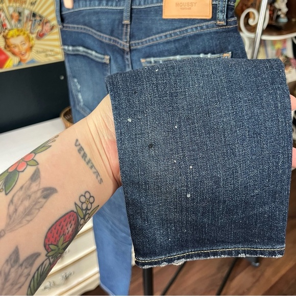 Moussy Vintage Howa Distressed Selvedge Jeans - Picture 16 of 16